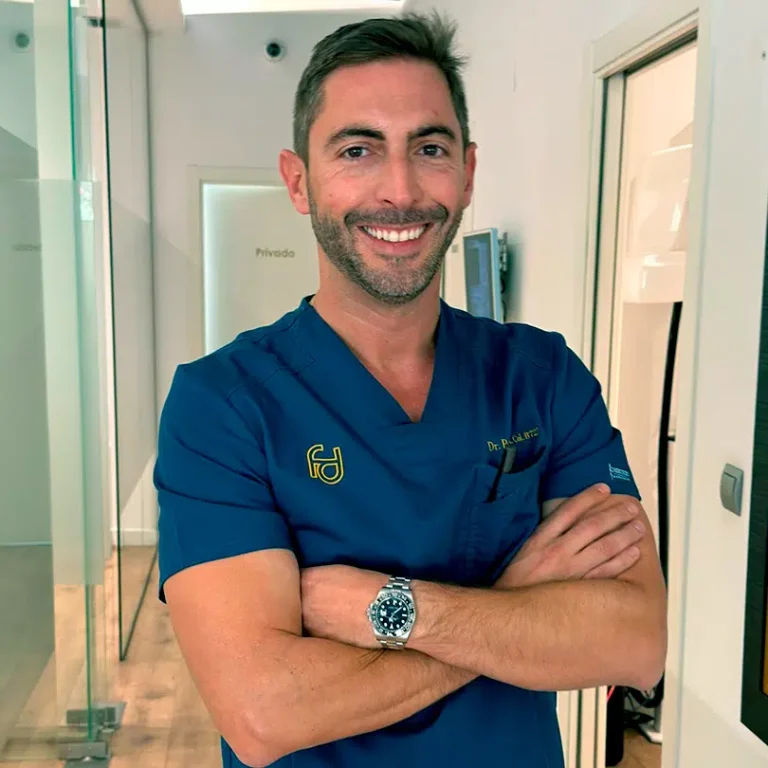 Doctor Pazos especialista cirugia guiada